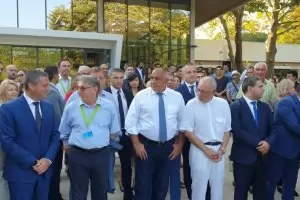 Държавата ще субсидира чартърните туристически полети към България