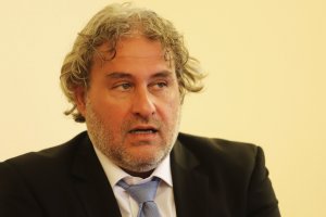 Работещите в културните институти ще могат да получат своята заплата независимо