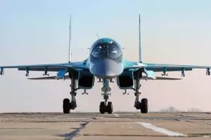 Русия показа кацането на Су-34 и Ан-26 на строяща се магистрала (видео)