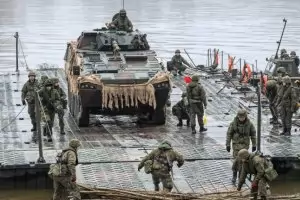 САЩ се готвят да преместят 50 000 войници от Германия в Полша