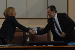 Въпреки че публично си посипа главата с пепел и призна