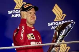 Разправии във "Ферари" след двойната победа в Сингапур
