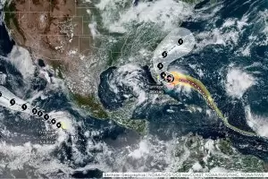 Три щата обявиха бедствено положение заради урагана Дориан