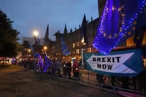  Британският парламент 
              отхвърли предсрочен вот