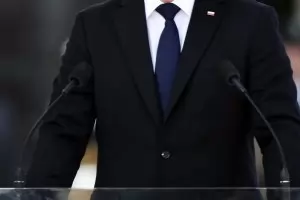 САЩ ще отменят визите за поляци и пращат още войски