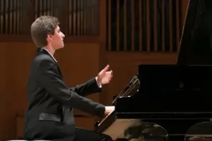  Български пианист спечели конкурса "Феручо Бузони"