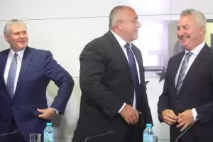 ГЕРБ не посмя да отстрани близки на Цветанов кметове