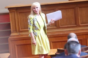 Омбудсманът Диана Ковачева изпрати препоръка до министъра на образованието и