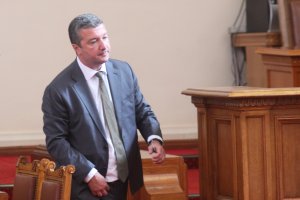 Курсът на рублата спрямо долара и еврото се определят от