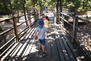 През учебната година родителите като цяло участваха по активно в обучението на децата