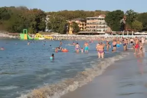 ДДС падна до 9% за ресторантьори, хотелиери и издатели