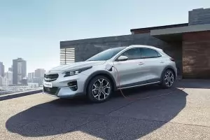 Корейците ще пуснат и хибридна версия догодина