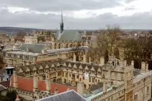 Би Би Си: Оксфорд е най-добрият университет в света