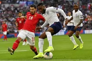 Англия може да прекрати мача с България при расизъм в София