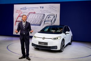 Във Франкфурт започна нова ера в автомобилната индустрия