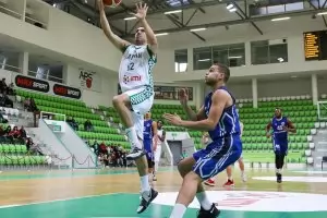  Баскетболният шампион стартира успешно и продължава със селекцията