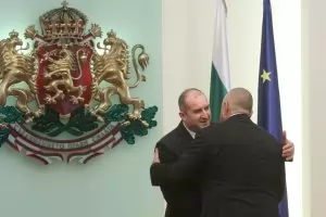 ГЕРБ вече уважава и харесва Радев