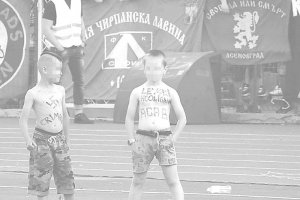 Българският футбол от години неглижира проявите на расизъм и това