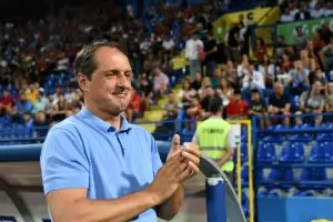 Черногорците ще ни връщат за дузпата в София