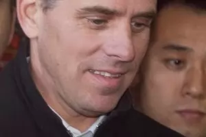 Как Байдън и Тръмп се оплетоха в украинска нишка