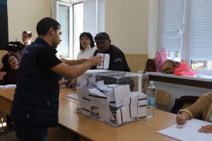 Минимум по 120 лв ще получат членовете на секционните избирателни