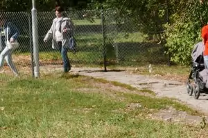 В "Младост" протестират срещу поредното заграждане на зелена площ