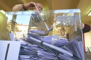 МВнР поиска разрешение от Германия за 40 избирателни секции