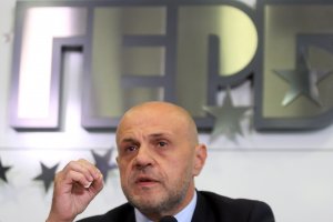 Вероятно стреснати че се отишли твърде далеч с намеците че