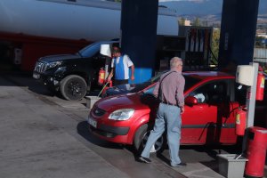 Бензиностанции които продават контрабандни горива освен че ще бъдат глобявани