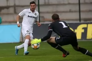 Вратарски гаф донесе 4-та поредна победа на "Славия" (видео)