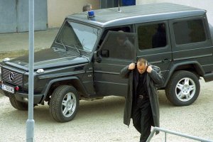 Двама собственици се мерят кой е по голям тарикат Всички са с