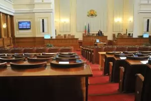 66-има депутати гласуваха наказание арест за вдигане на шум