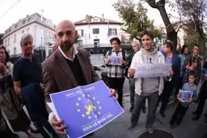 Бдение за евробъдещето на Северна Македония се проведе пред френското посолство в София 