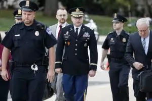 Републиканци бранят US военен от Тръмп