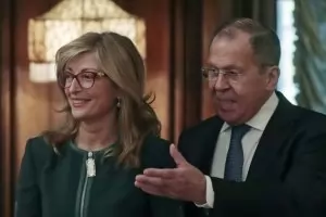 Захариева се срещна с българската общност в Москва