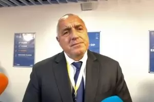 Самозабрава на деня: "51 млн. лв. за българските пенсионери! Да си имат за празниците"