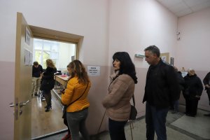 Вторият тур от местния вот също бе белязан от множество