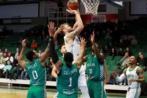 Баскетболният шампион претърпя втора загуба в Европа