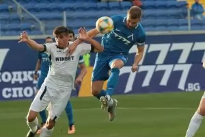  С три гола на чужденци "Левски" се върна на второто място (видео)