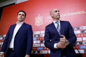 Испанската федерация научила от Морено, че Луис Енрике се връща