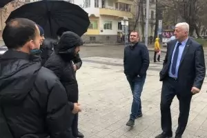 Фенове на "Ботев" (Пд) искат общината да откаже апорт на клубния стадион