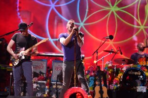 Английските група Колдплей дадоха нов смисъл на идеята за музикална премиера