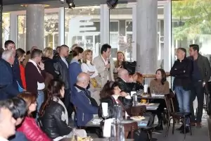 Службогонство в градското дясно