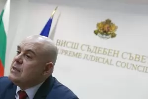Съдии питат ВСС дали Гешев се държи "прилично"