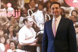 Най титулуваният български сумист Калоян Махлянов се прибра в България за