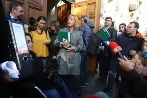 Манолова да внася каквото си иска, сопна се премиерът