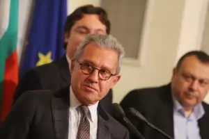 Йордан Цонев вижда падане на кабинета 