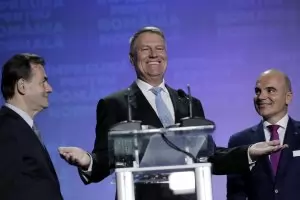 Президент и експремиер се борят 
за държавен глава в Румъния