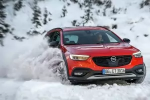  Opel дава алтернатива на кросоувърите