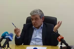 В Благоевград опитват да отстранят кмета от длъжност заради фирма